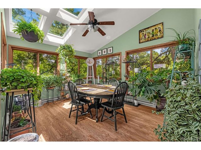 117 Mayhurst Ave, Colorado Springs, CO 80906