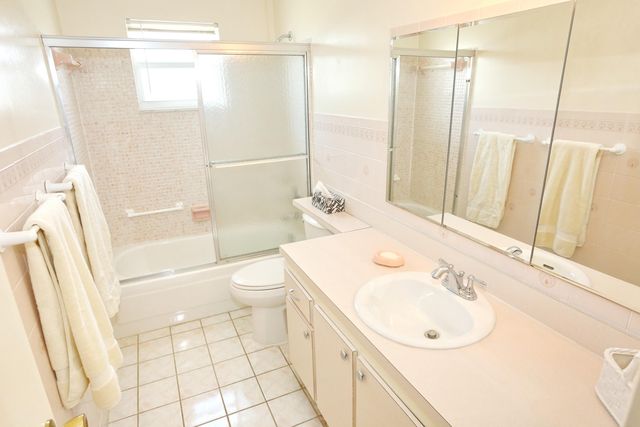 1015 SW 16th Street, Boynton Beach, FL 33426