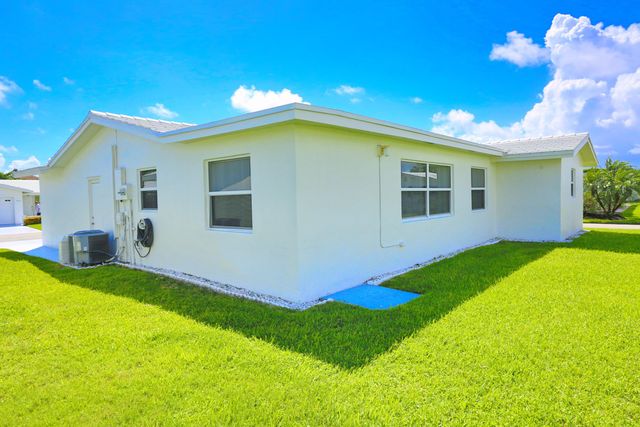 1015 SW 16th Street, Boynton Beach, FL 33426