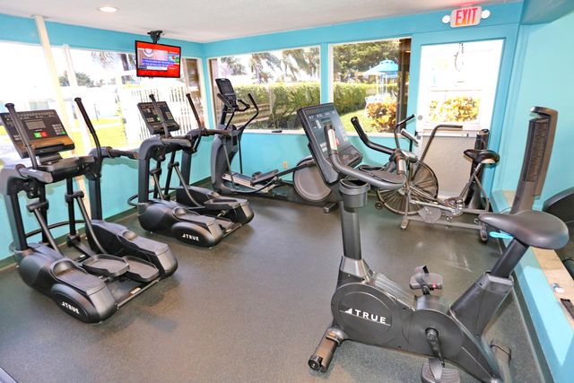 1015 SW 16th Street, Boynton Beach, FL 33426
