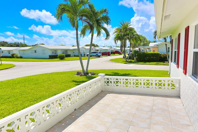 1015 SW 16th Street, Boynton Beach, FL 33426