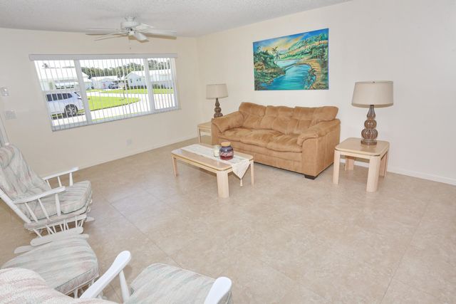 1015 SW 16th Street, Boynton Beach, FL 33426