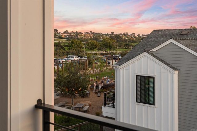 1044 Palmaria Court, Encinitas, CA 92024