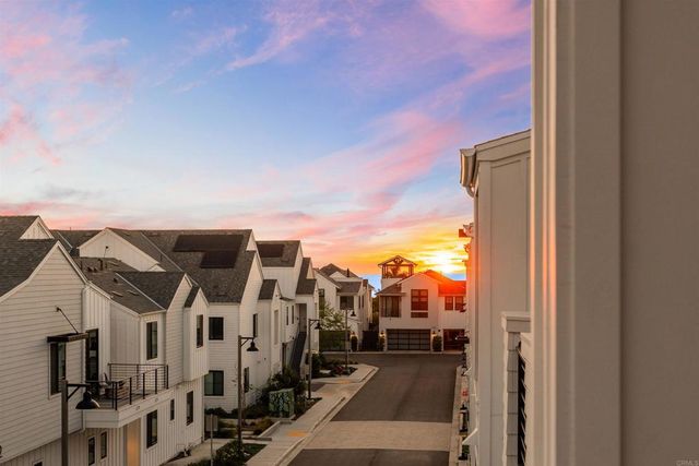 1044 Palmaria Court, Encinitas, CA 92024