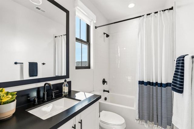 1044 Palmaria Court, Encinitas, CA 92024