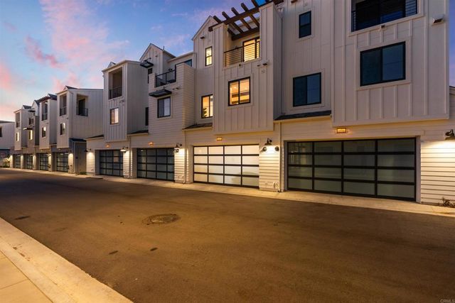 1044 Palmaria Court, Encinitas, CA 92024