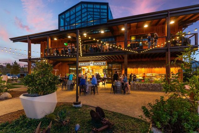 1044 Palmaria Court, Encinitas, CA 92024