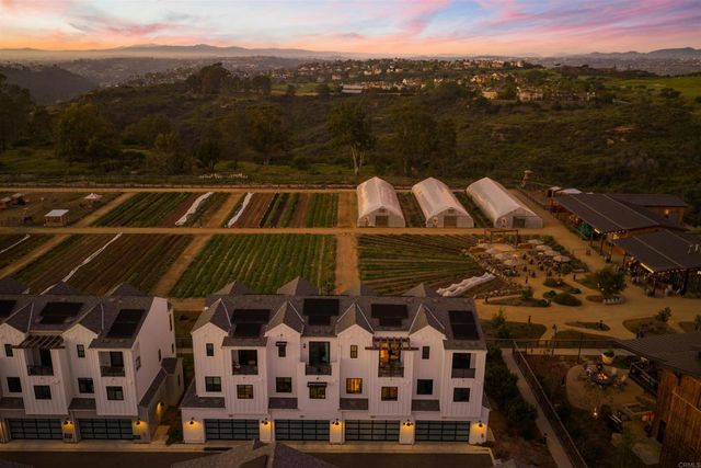 1044 Palmaria Court, Encinitas, CA 92024