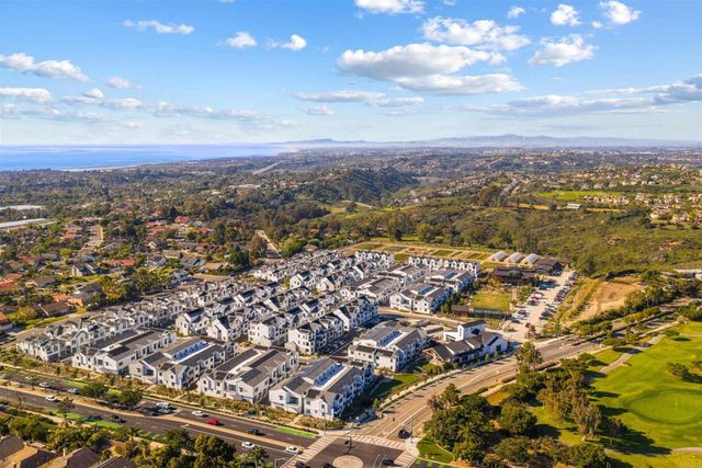 1044 Palmaria Court, Encinitas, CA 92024