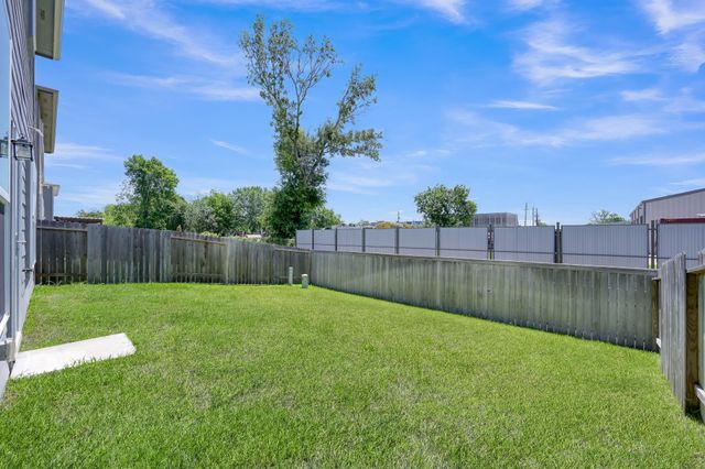 7314 Madison Commons Lane, Houston, TX 77075