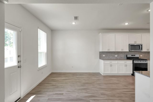 7314 Madison Commons Lane, Houston, TX 77075