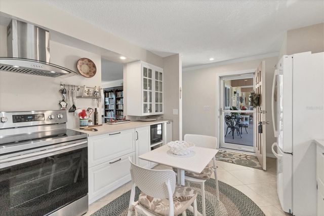 4450 NARRAGANSET TRAIL 95A, Sarasota, FL 34233