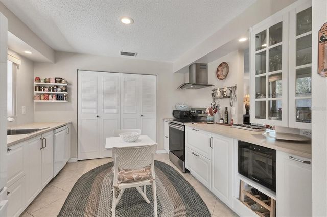 4450 NARRAGANSET TRAIL 95A, Sarasota, FL 34233