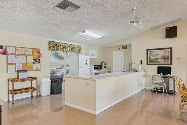 4450 NARRAGANSET TRAIL 95A, Sarasota, FL 34233
