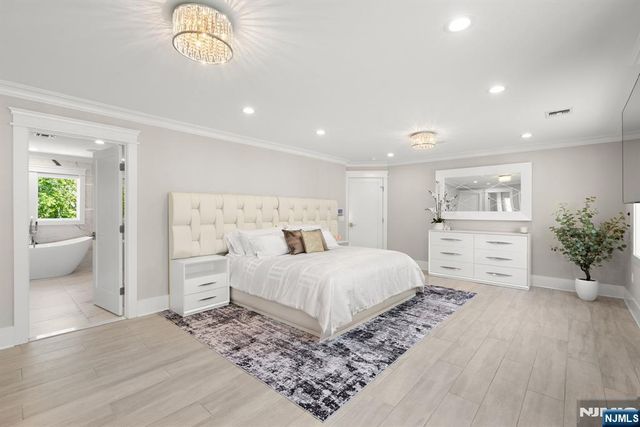 315 Freemans Lane, Franklin Lakes, NJ 07417