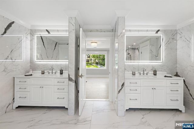 315 Freemans Lane, Franklin Lakes, NJ 07417
