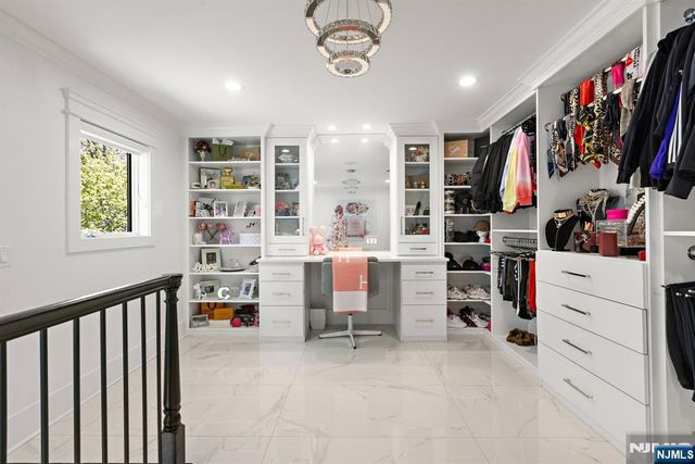 315 Freemans Lane, Franklin Lakes, NJ 07417