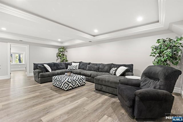 315 Freemans Lane, Franklin Lakes, NJ 07417