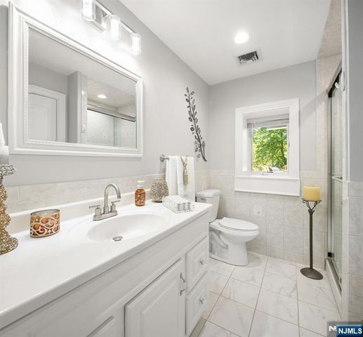 315 Freemans Lane, Franklin Lakes, NJ 07417