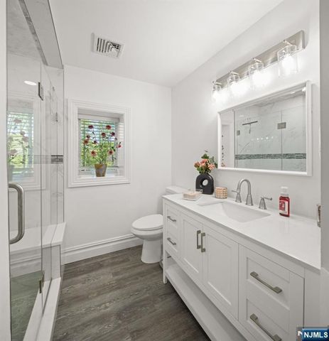 315 Freemans Lane, Franklin Lakes, NJ 07417