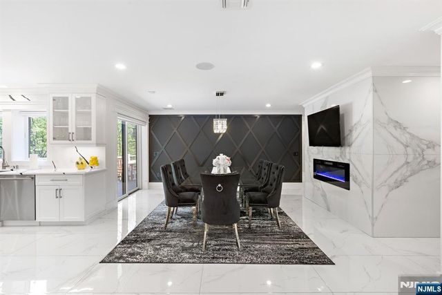 315 Freemans Lane, Franklin Lakes, NJ 07417