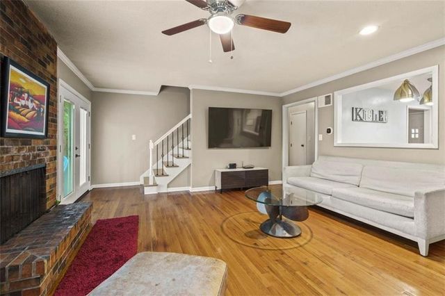 5706 W 97th Street, Overland Park, KS 66207