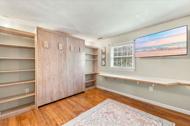 20 Essex St., Wenham, MA 01984