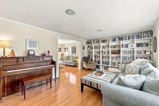 20 Essex St., Wenham, MA 01984