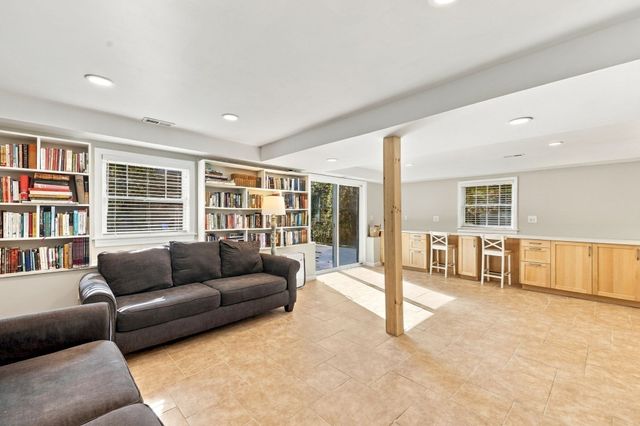 20 Essex St., Wenham, MA 01984