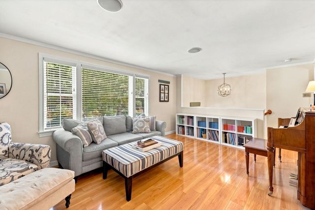 20 Essex St., Wenham, MA 01984