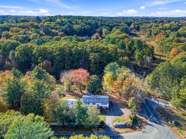 20 Essex St., Wenham, MA 01984