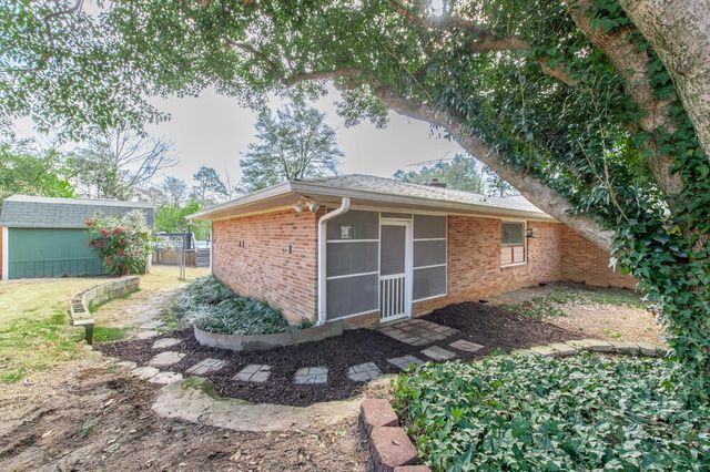 3215 Colonial Drive, Aiken, SC 29801