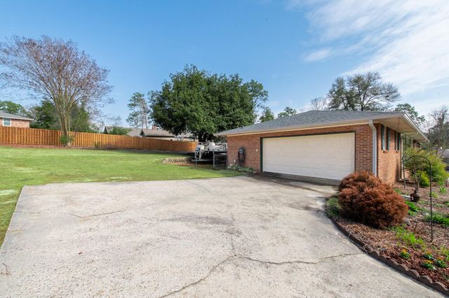 3215 Colonial Drive, Aiken, SC 29801