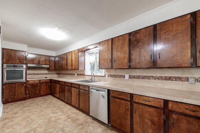 3215 Colonial Drive, Aiken, SC 29801