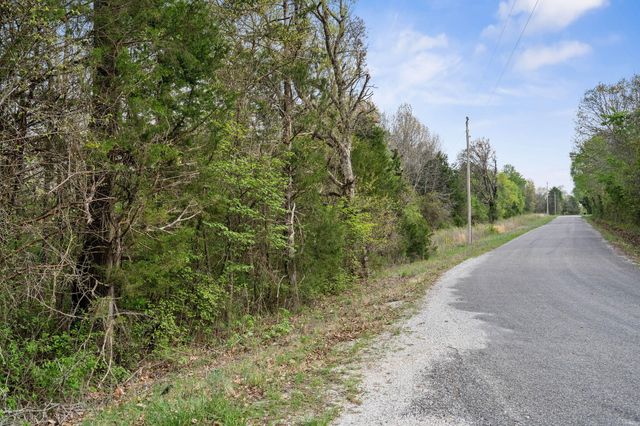 000 Farm Road 1218, Eagle Rock, MO 65641