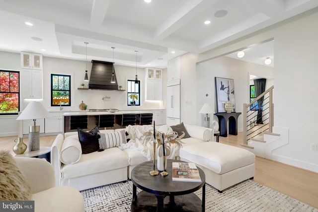 308 E RAYMOND AVE, Alexandria, VA 22301