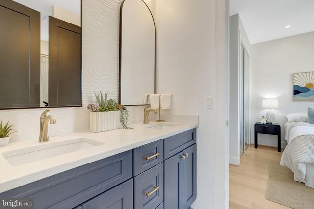 308 E RAYMOND AVE, Alexandria, VA 22301