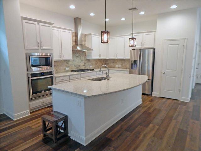 14242 NATURES RESERVE DRIVE, Lithia, FL 33547