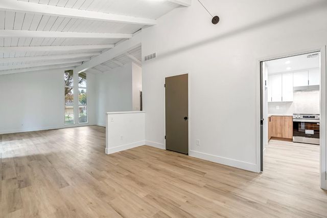 2740 W San Madele Avenue, Fresno, CA 93711