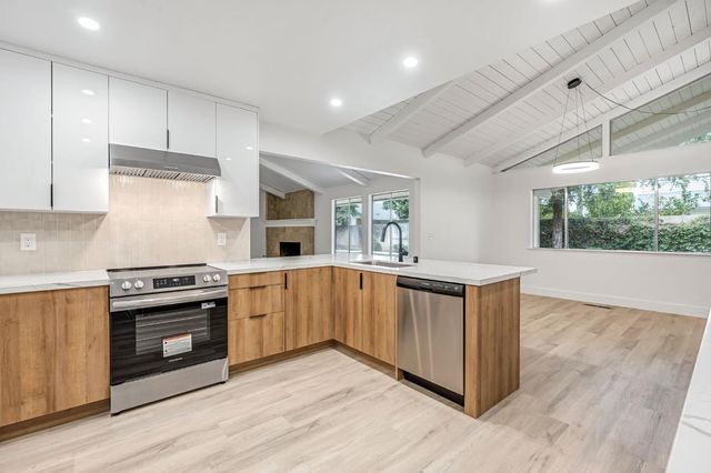 2740 W San Madele Avenue, Fresno, CA 93711