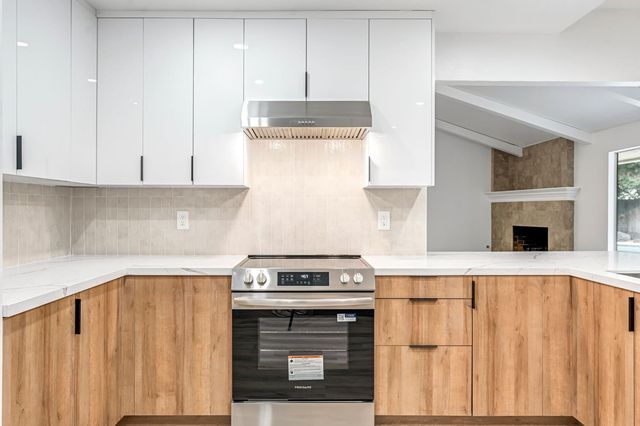 2740 W San Madele Avenue, Fresno, CA 93711