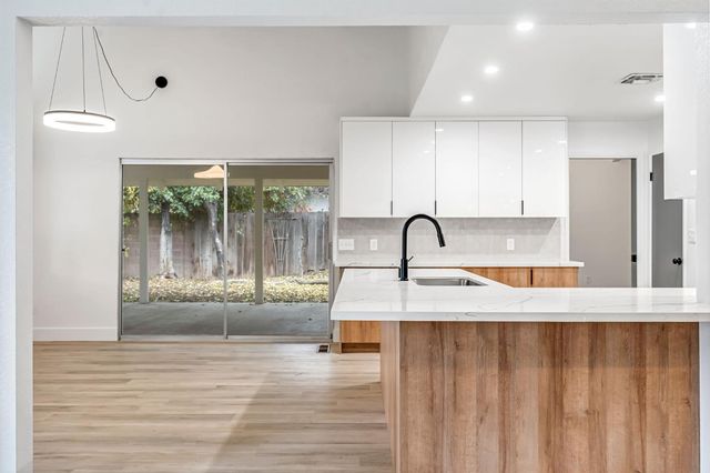 2740 W San Madele Avenue, Fresno, CA 93711