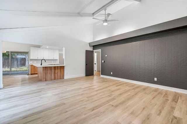 2740 W San Madele Avenue, Fresno, CA 93711