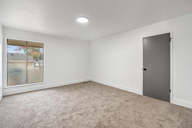 2740 W San Madele Avenue, Fresno, CA 93711