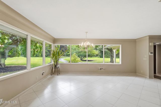 1910 S Holland Sylvania Road, Maumee, OH 43537