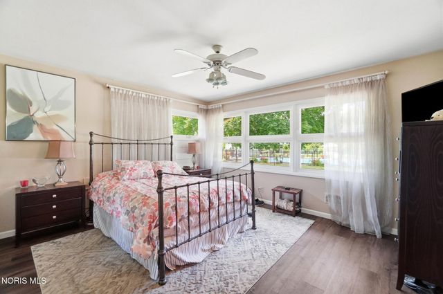 1910 S Holland Sylvania Road, Maumee, OH 43537
