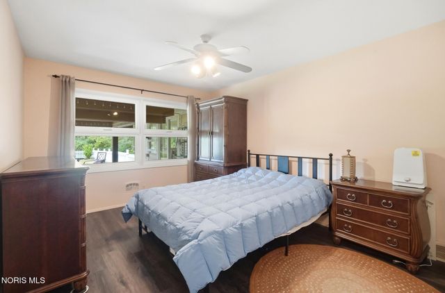 1910 S Holland Sylvania Road, Maumee, OH 43537