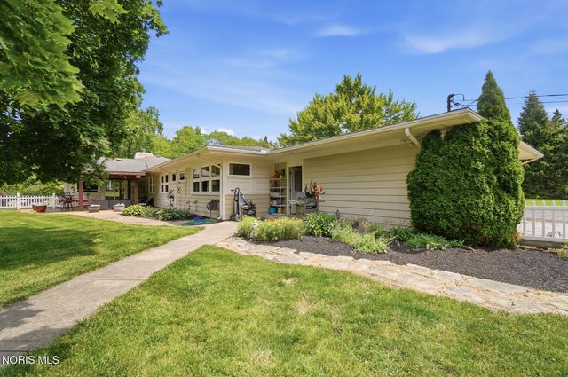 1910 S Holland Sylvania Road, Maumee, OH 43537