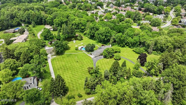 1910 S Holland Sylvania Road, Maumee, OH 43537