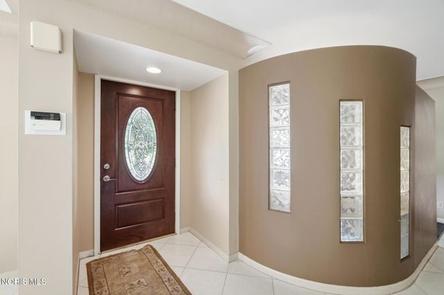1910 S Holland Sylvania Road, Maumee, OH 43537